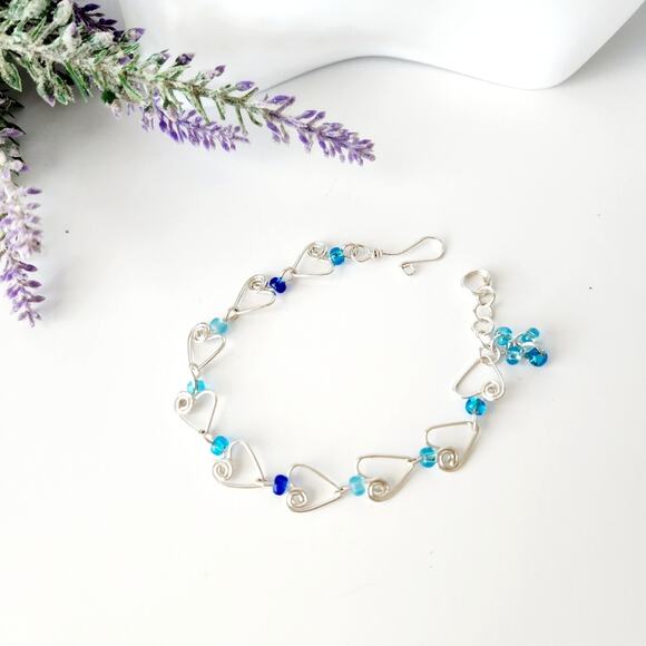 Silver Wire Heart Beaded Bracelet - Picture 3 of 8